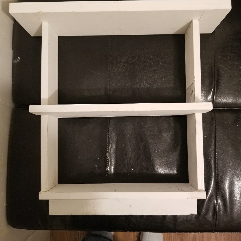 Display shelving - Picture 3 of 4